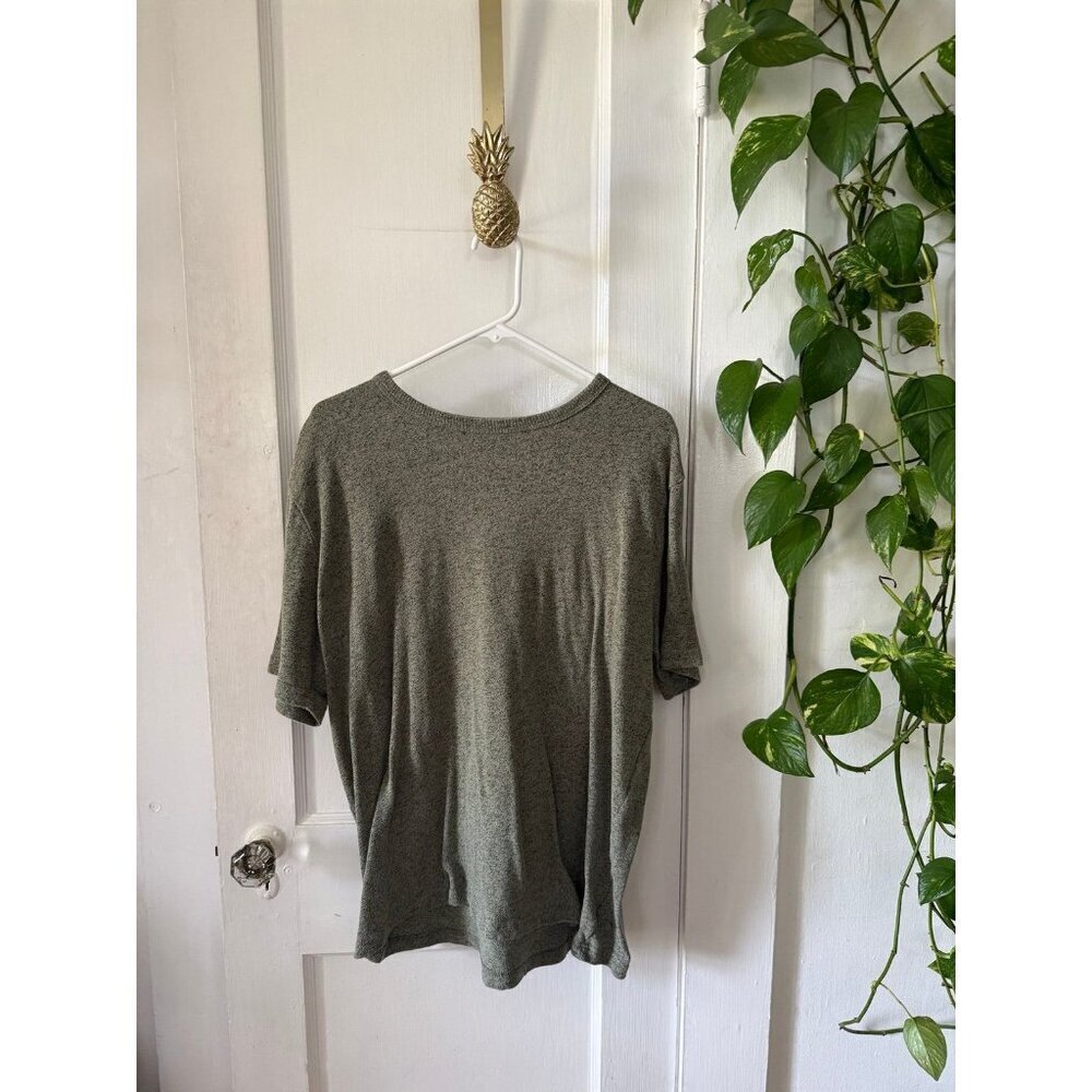 Old Navy women’s size large green short sleeve shirt